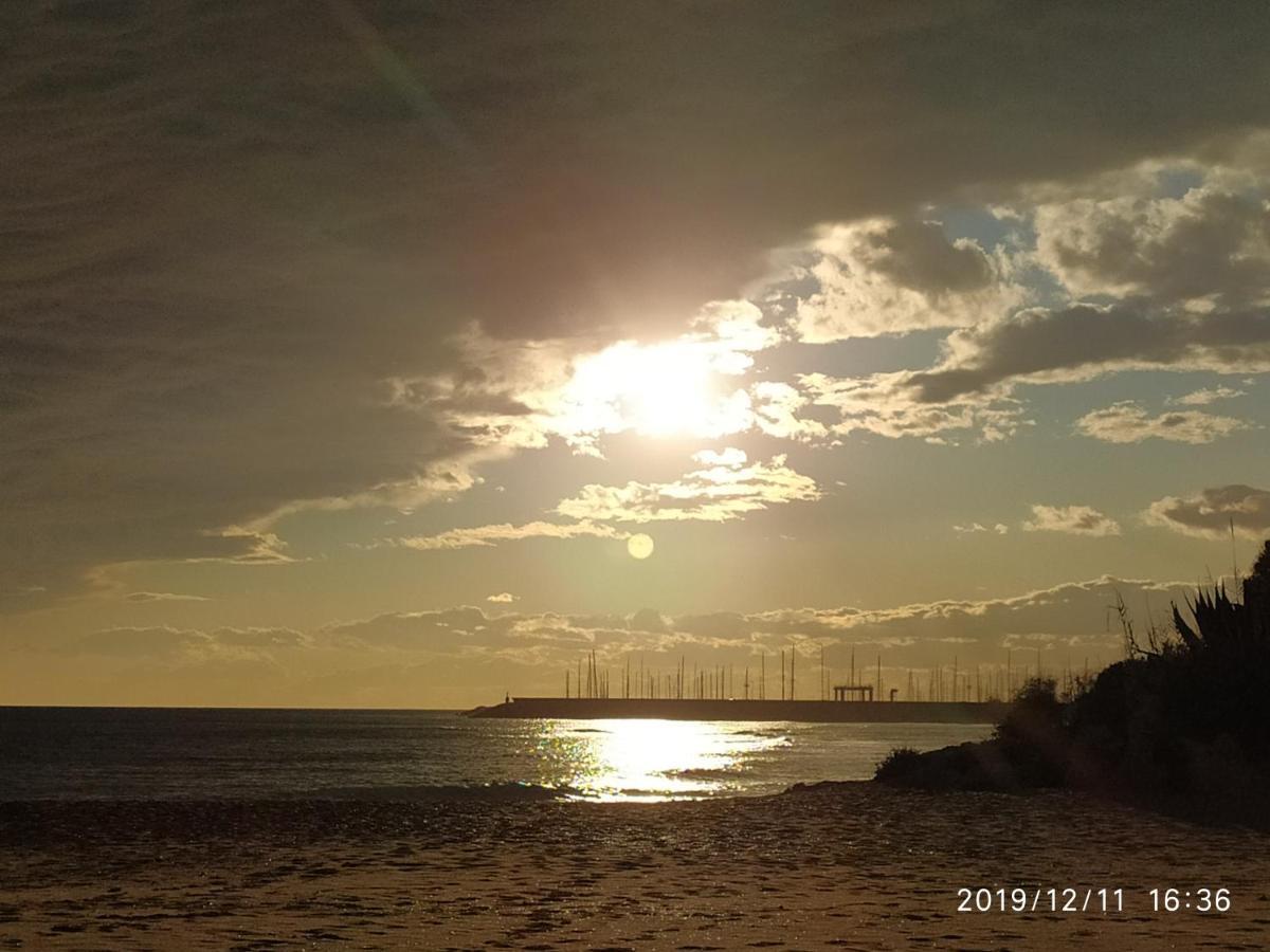 Encantador Apartamento Frente A La Playa De Bara Roda de Bara Bagian luar foto